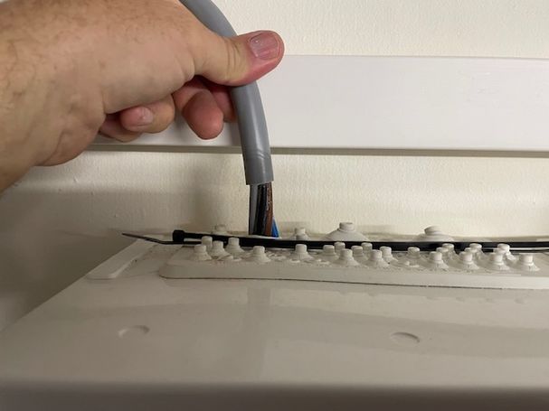 nicht fixierte Anschlusskabel